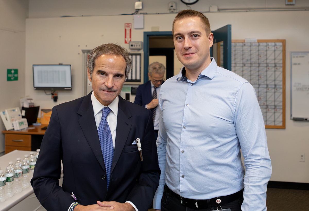 IAEA Director, General Grossi, with NRL Irradiation Facilities Engineer, Andrii Tuz